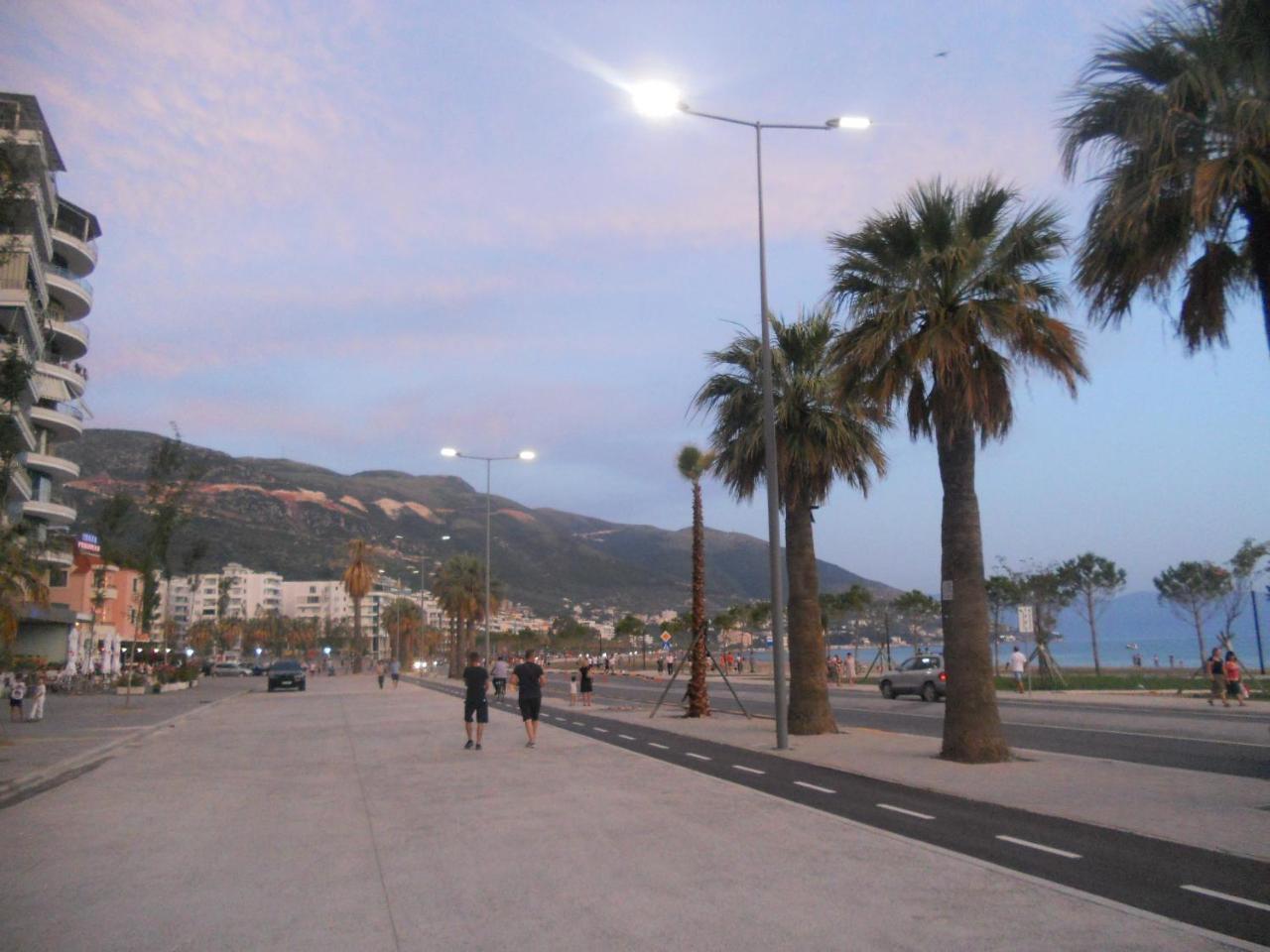 Sea View Apartment Onorato 1 Vlore Ngoại thất bức ảnh