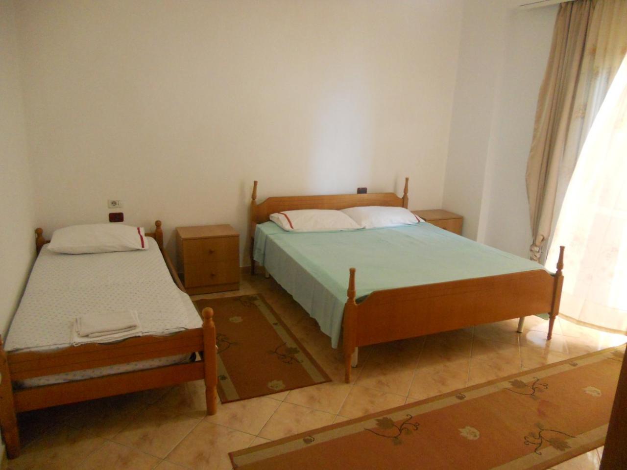 Sea View Apartment Onorato 1 Vlore Ngoại thất bức ảnh