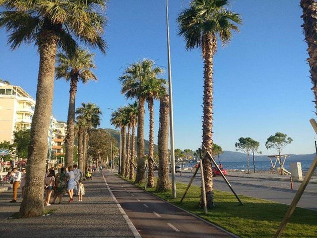 Sea View Apartment Onorato 1 Vlore Ngoại thất bức ảnh